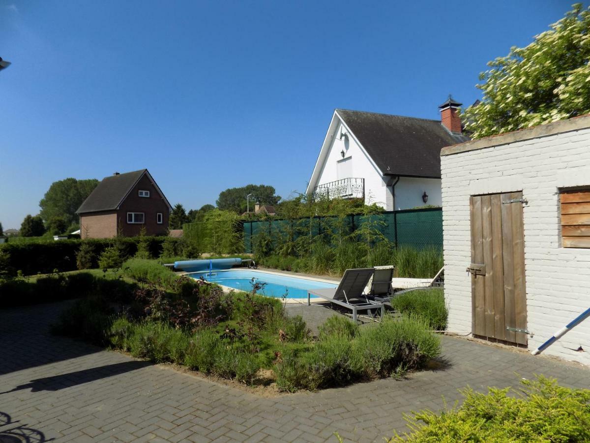 Villa Mooi Maasland Maaseik Exterior photo