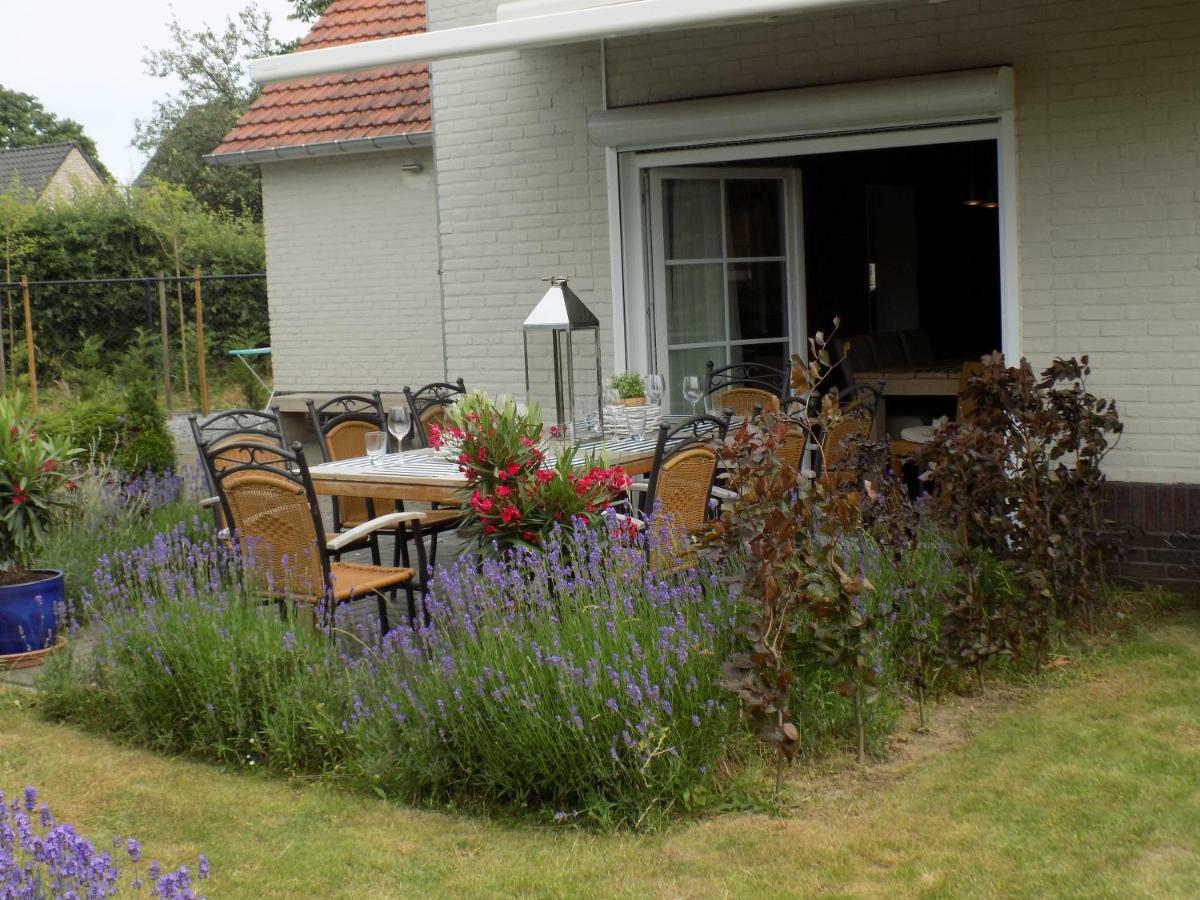 Villa Mooi Maasland Maaseik Exterior photo